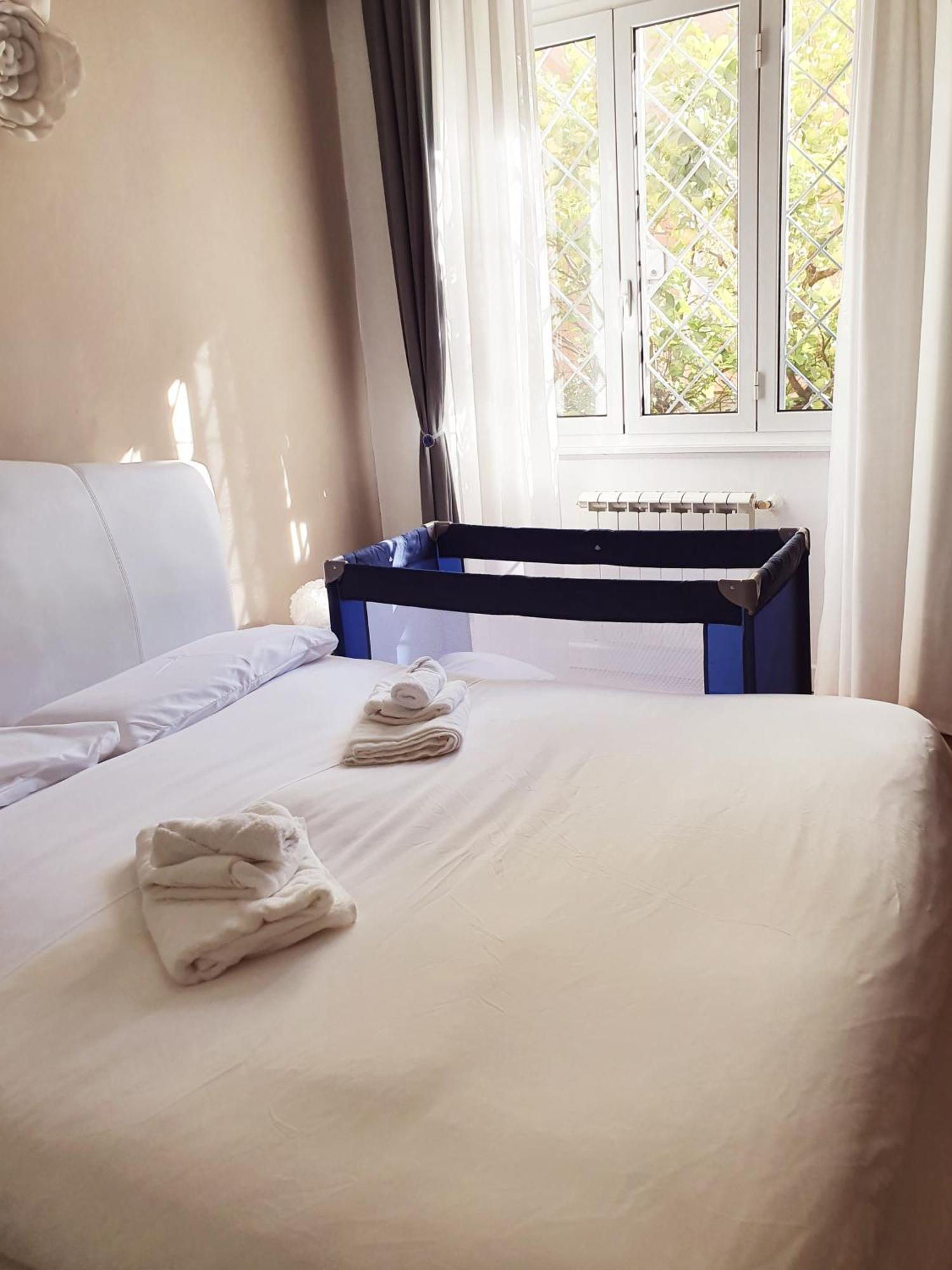Lemon Sunshine Apartment 치암피노 외부 사진